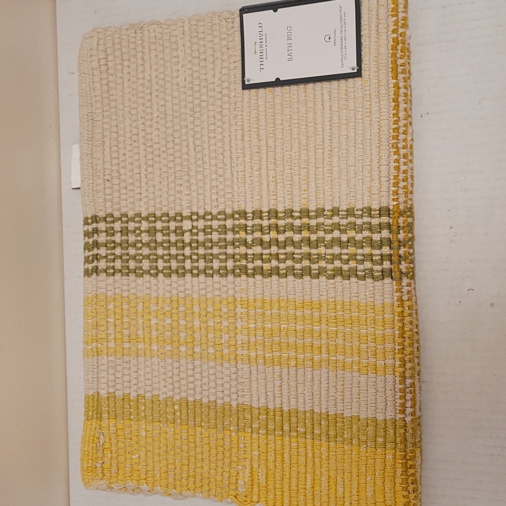 NWT Threshold Bath Rug
